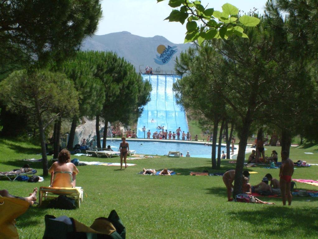 Hostal Puig Rom Roses Bagian luar foto