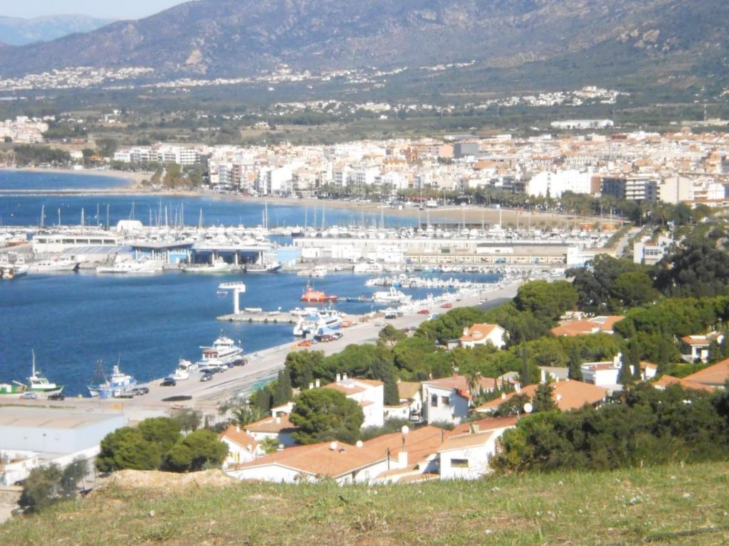Hostal Puig Rom Roses Bagian luar foto