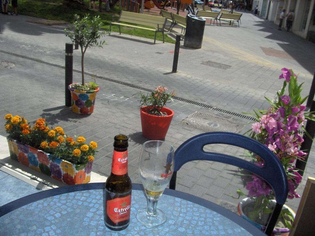 Hostal Puig Rom Roses Bagian luar foto